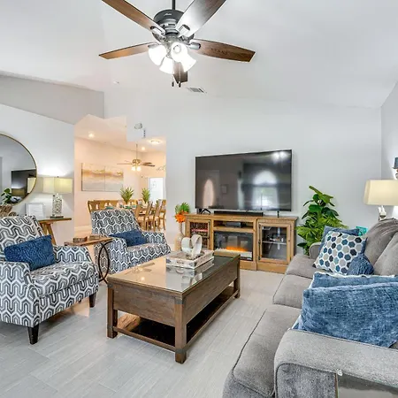 Spacious Kissimmee Home About 5 Mi To Disney World!